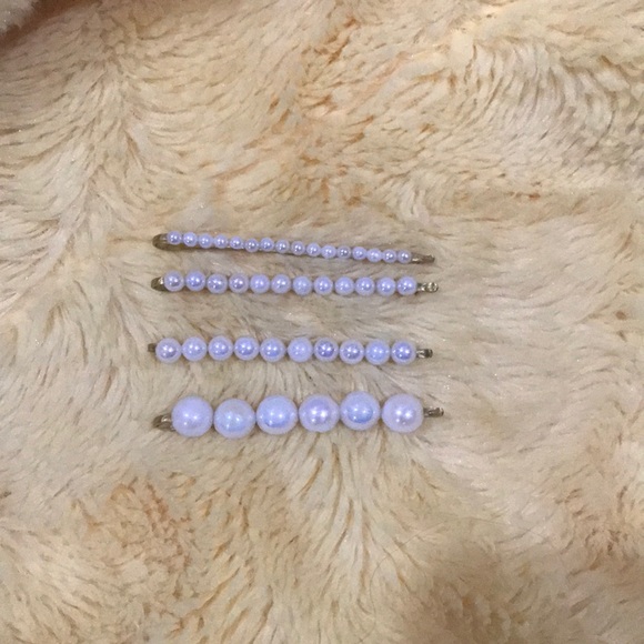 pearl bobby pins comment if interested - Picture 1 of 2
